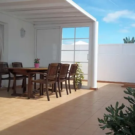 Sleeps 6 Pool Wifi Villa